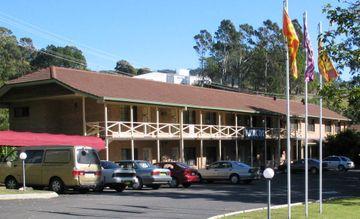 Country 2 Coast Motor Hotel 3*