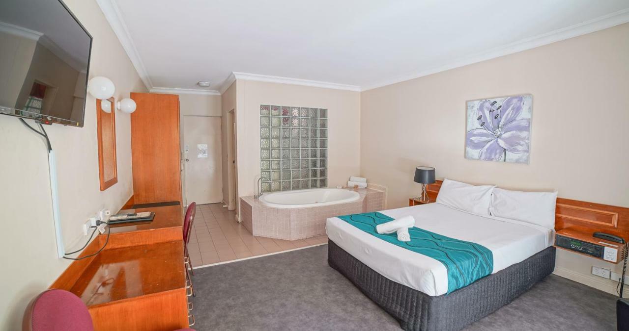 Country 2 Coast Motor 3*