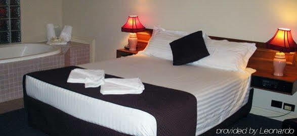 Country 2 Coast Motor Hotel 3*