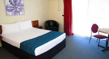 Hotel Country 2 Coast Motor
